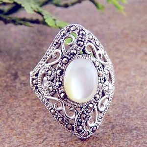 New Gorgeous 925 Silver Marcasite Mother-of-Pearl Ring